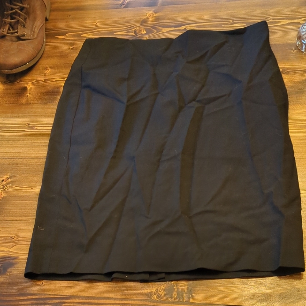 LOFT Black Mini Pencil Skirt for Work